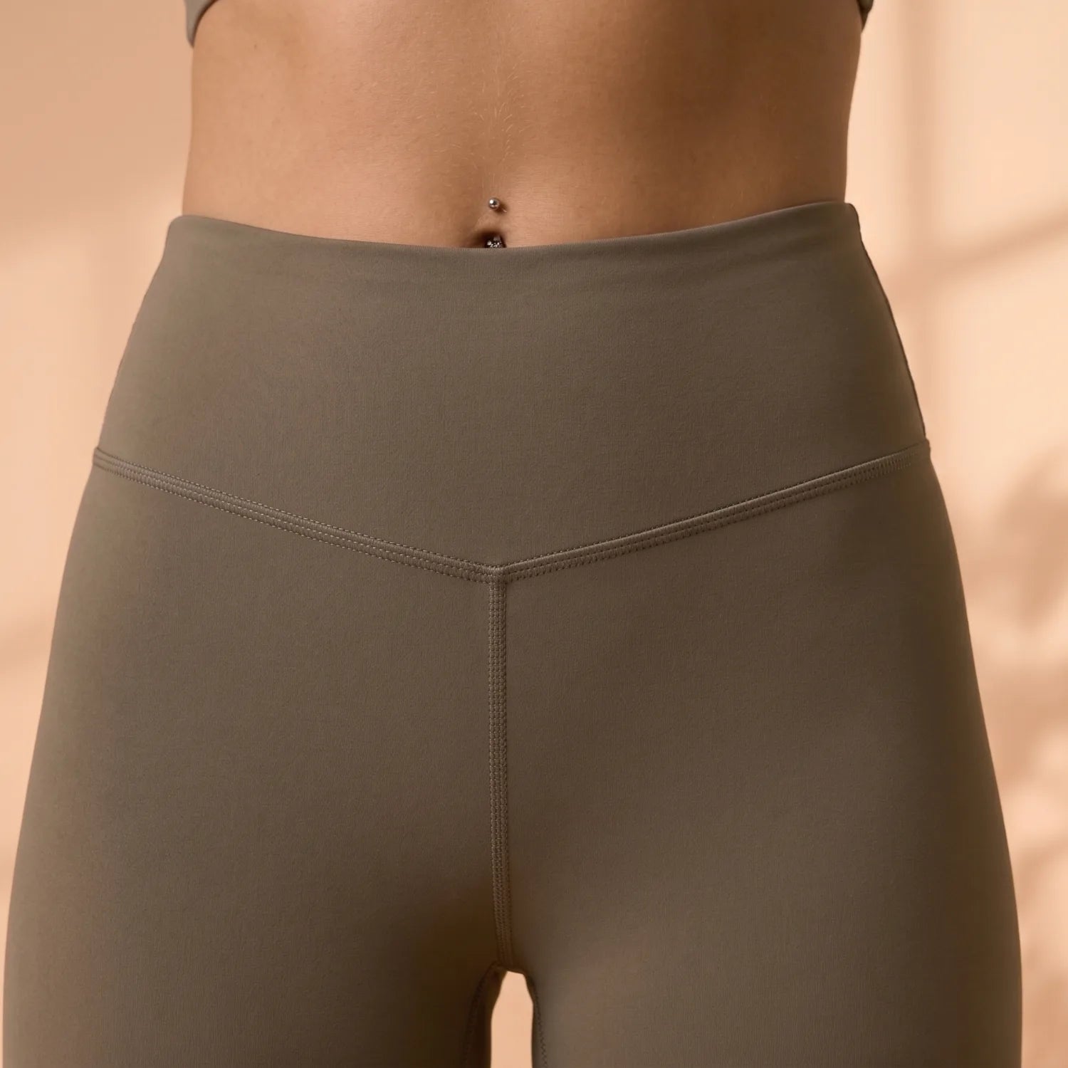 THE FLAWLESS SCULPTING LEGGINGS